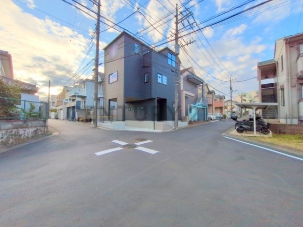 川崎市高津区梶ケ谷２丁目　新築一戸建て