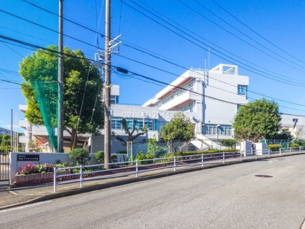 横浜市港南区野庭町　新築一戸建て(横浜市立野庭すずかけ小学校)