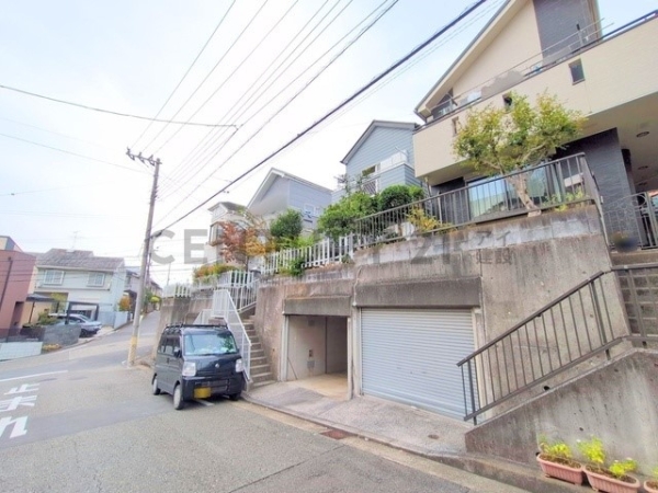 横浜市青葉区田奈町　中古一戸建て