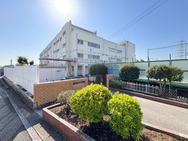 横浜市神奈川区羽沢南３丁目　新築一戸建て(横浜市立保土ケ谷中学校)