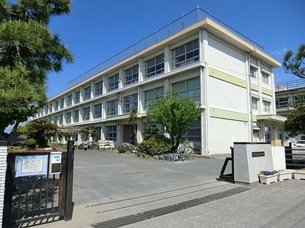 平塚市長持の中古一戸建て(平塚市立金田小学校)
