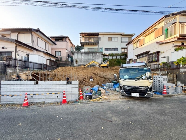 横浜市南区六ツ川２丁目　新築一戸建て