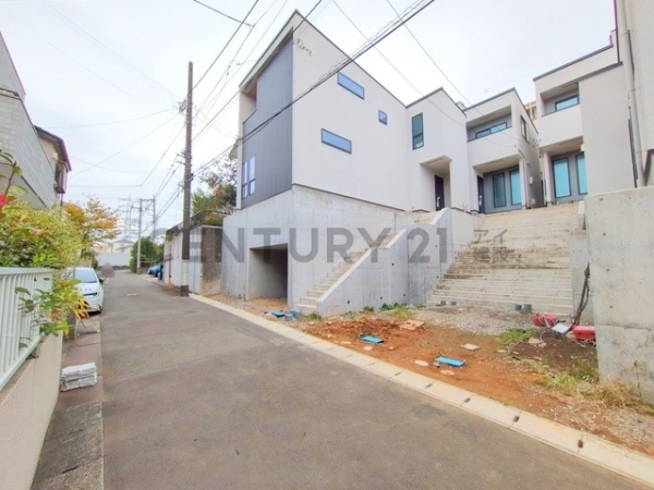 川崎市多摩区三田３丁目　中古一戸建て