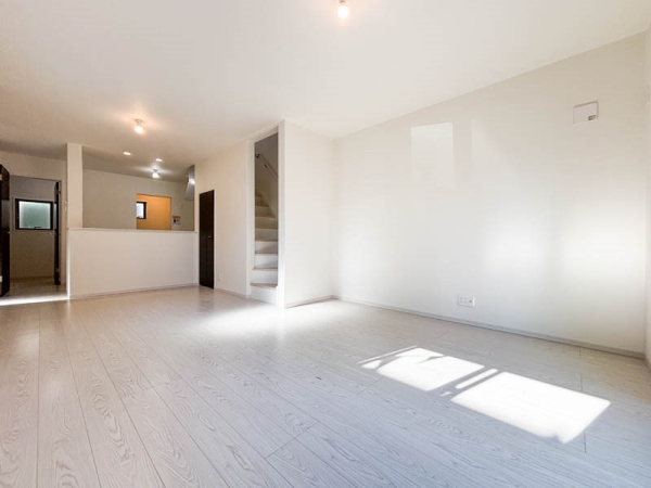 平塚市平塚１丁目　新築一戸建て