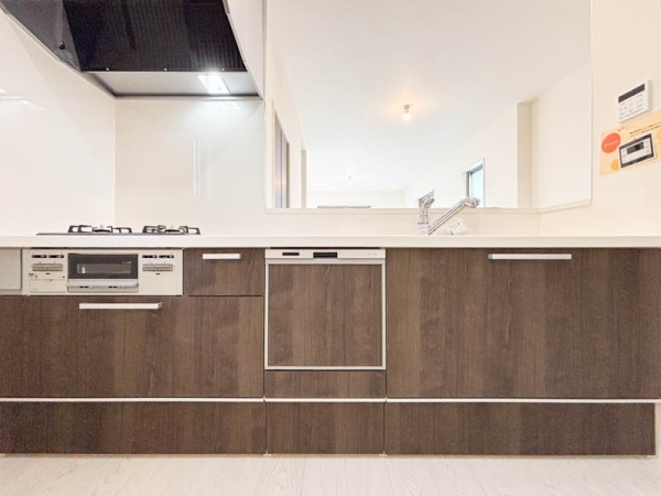 平塚市平塚１丁目　新築一戸建て