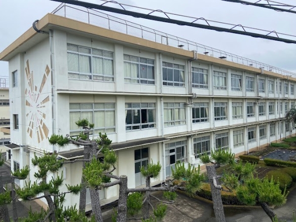 平塚市袖ケ浜　新築一戸建て(平塚市立浜岳中学校)