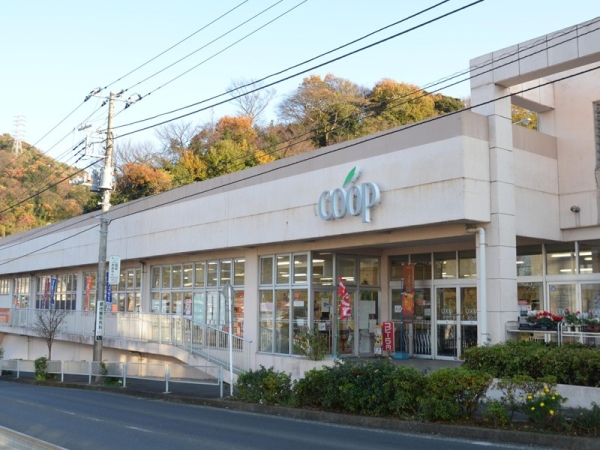 横須賀市岩戸４丁目　新築一戸建て(ユーコープ岩戸店)