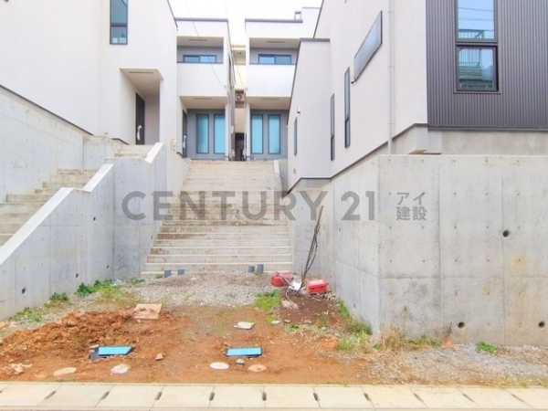 川崎市多摩区三田３丁目　中古一戸建て