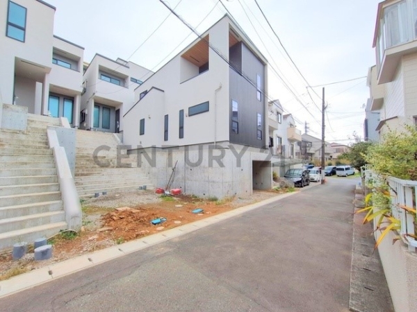 川崎市多摩区三田３丁目　中古一戸建て