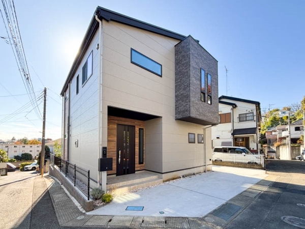 川崎市麻生区千代ケ丘６丁目　新築一戸建て