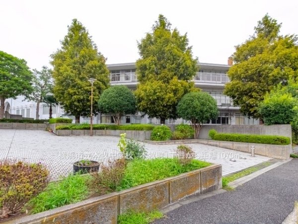 横浜市中区本牧町１丁目　新築一戸建て(横浜市立本牧中学校)