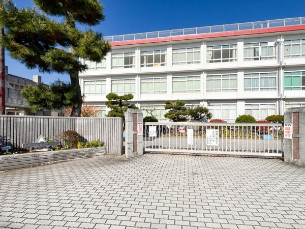 平塚市諏訪町　新築一戸建て(春日野中学校)