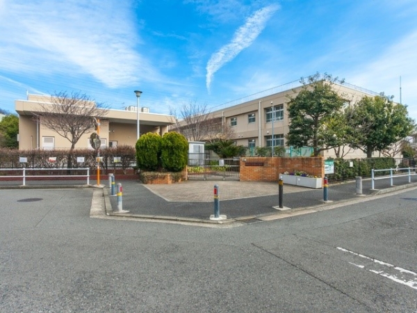 横浜市戸塚区戸塚町　新築一戸建て(横浜市立下郷小学校)