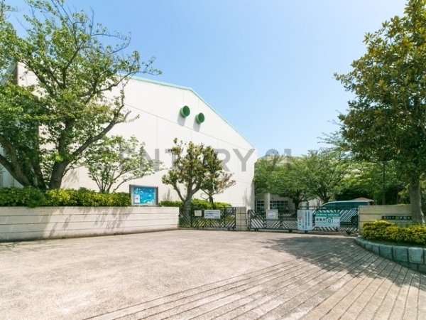 横浜市戸塚区戸塚町　新築一戸建て(横浜市立南戸塚中学校)