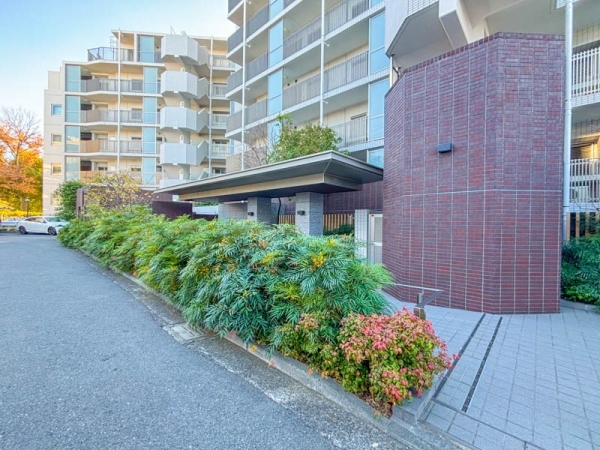 ＢＥＬＩＳＴＡあざみ野