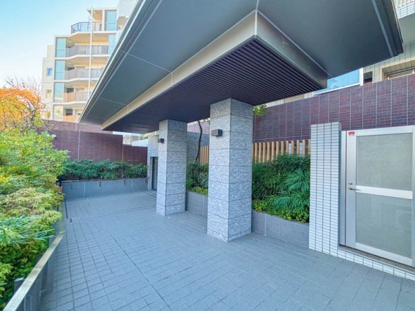 ＢＥＬＩＳＴＡあざみ野