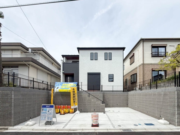横浜市金沢区釜利谷西３丁目　新築一戸建て