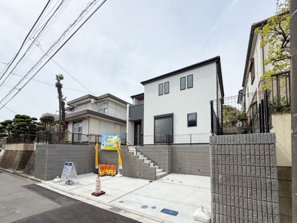 横浜市金沢区釜利谷西３丁目　新築一戸建て