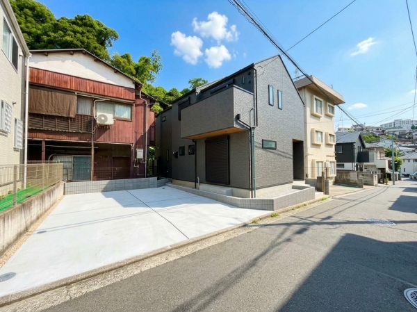 横浜市保土ケ谷区鎌谷町　新築一戸建て