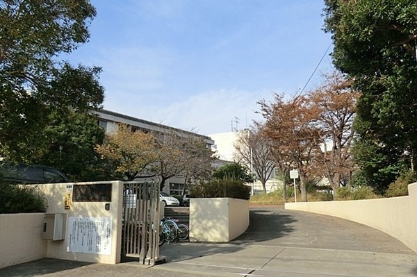 横浜市金沢区釜利谷西６丁目　新築一戸建て(横浜市立西金沢小学校)