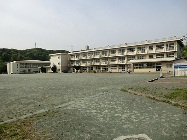 鎌倉市岡本２丁目　新築一戸建て(鎌倉市立玉縄小学校)