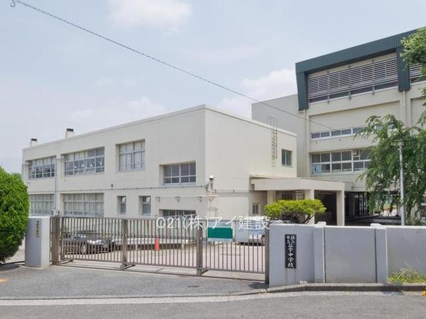 横浜市港南区上大岡東３丁目の中古一戸建て(横浜市立笹下中学校)