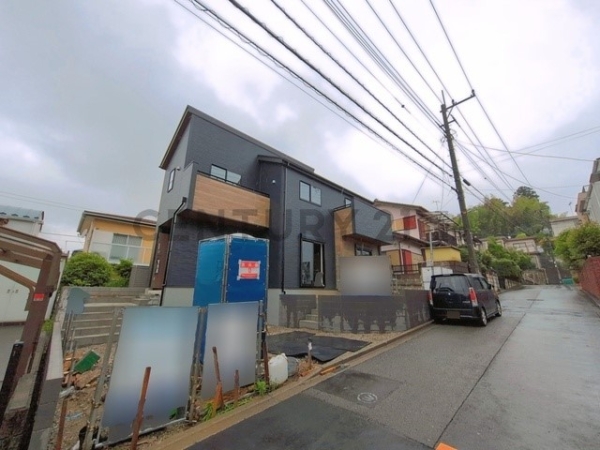 横浜市青葉区大場町　新築一戸建て