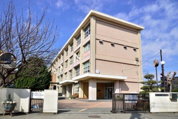 藤沢市鵠沼藤が谷３丁目　新築一戸建て(藤沢市立鵠沼中学校)