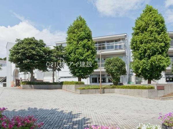 横浜市中区本牧町２丁目　新築一戸建て(横浜市立本牧中学校)