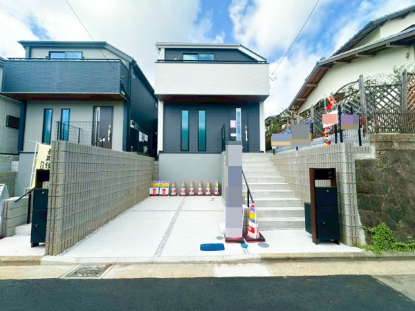 横浜市南区永田台　新築一戸建て