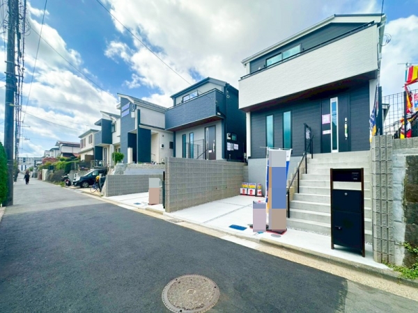横浜市南区永田台　新築一戸建て