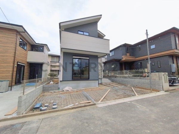 川崎市麻生区虹ケ丘１丁目　新築一戸建て