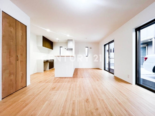 横浜市青葉区大場町　新築一戸建て