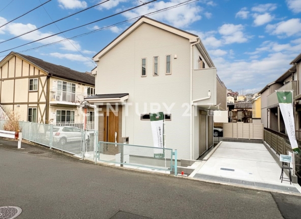 横浜市青葉区大場町　新築一戸建て