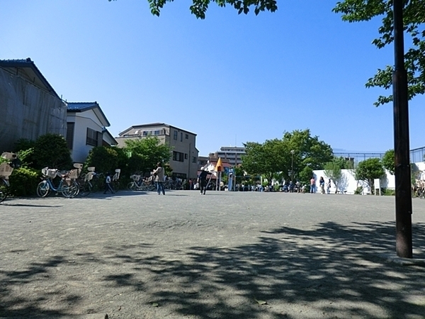 川崎市幸区北加瀬２丁目　新築一戸建て(北加瀬熊野台公園)