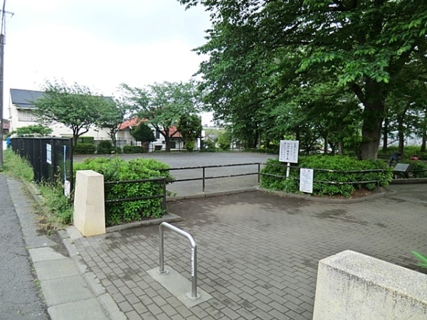 横浜市緑区東本郷４丁目の中古一戸建て(東本郷第一公園)