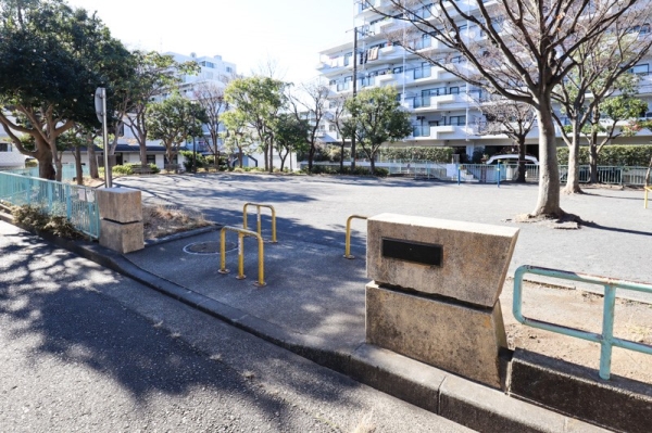 横浜市戸塚区戸塚町　新築一戸建て(二十一ノ区公園)