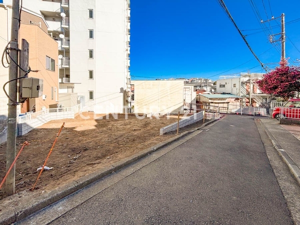 横浜市西区境之谷　新築一戸建て