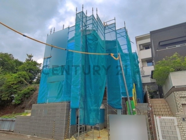 横浜市青葉区もえぎ野　新築一戸建て