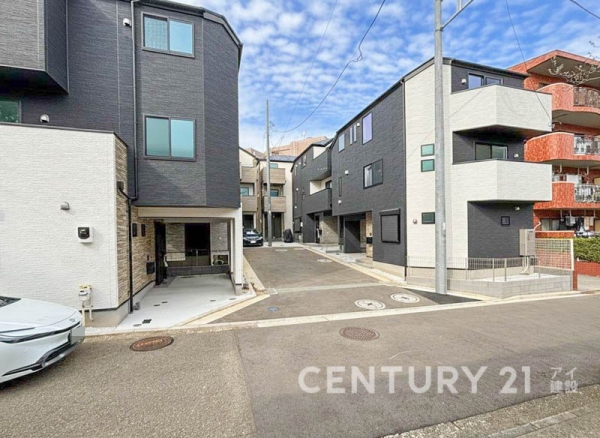 横浜市青葉区新石川１丁目　新築一戸建て