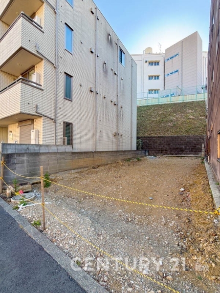 横浜市神奈川区六角橋２丁目　売地