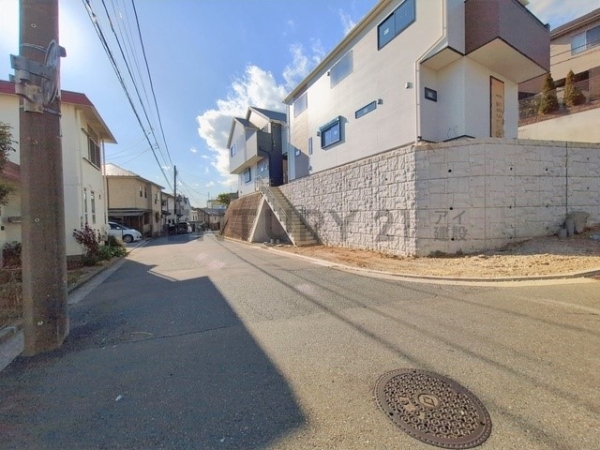 横浜市港南区上永谷１丁目　新築一戸建て