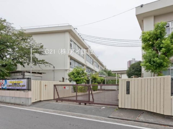 川崎市幸区小向町　新築一戸建て(川崎市立御幸中学校)