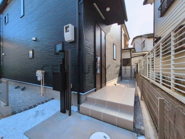 川崎市高津区千年　新築一戸建て