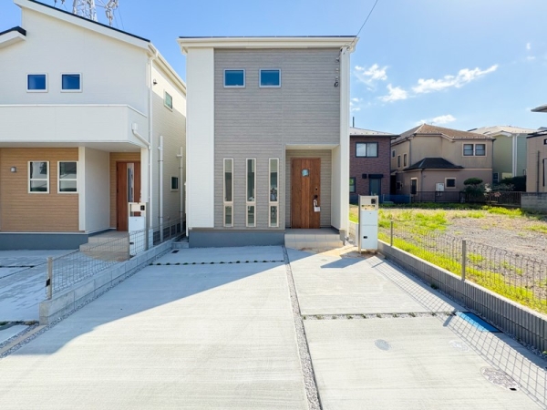 藤沢市高倉　新築一戸建て