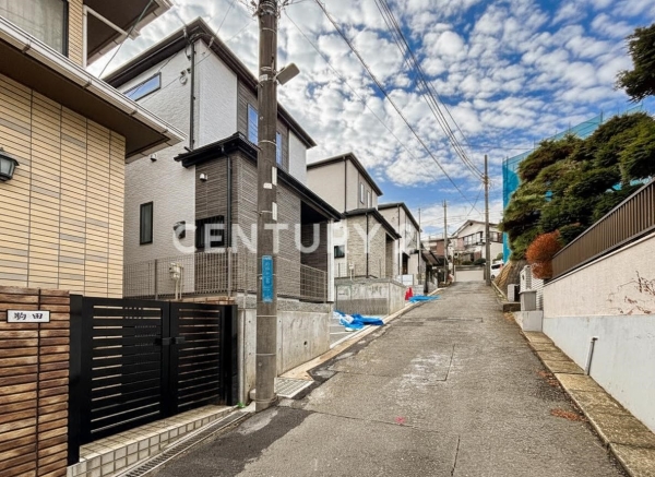 川崎市中原区井田３丁目　新築一戸建て
