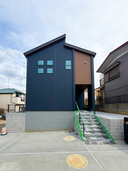 横浜市旭区白根５丁目　新築一戸建て