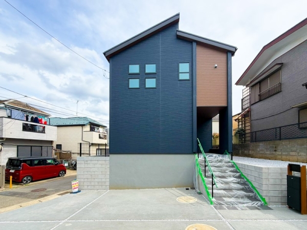 横浜市旭区白根５丁目　新築一戸建て