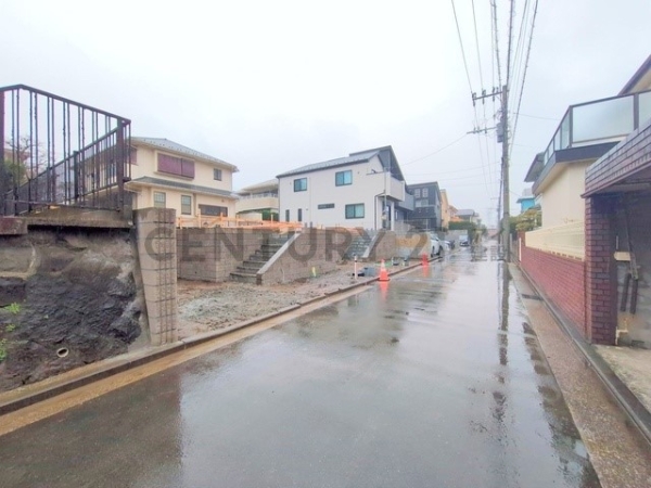 横浜市南区永田台　新築一戸建て