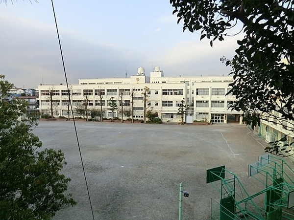 横浜市港南区下永谷５丁目　新築一戸建て(横浜市立上永谷中学校)